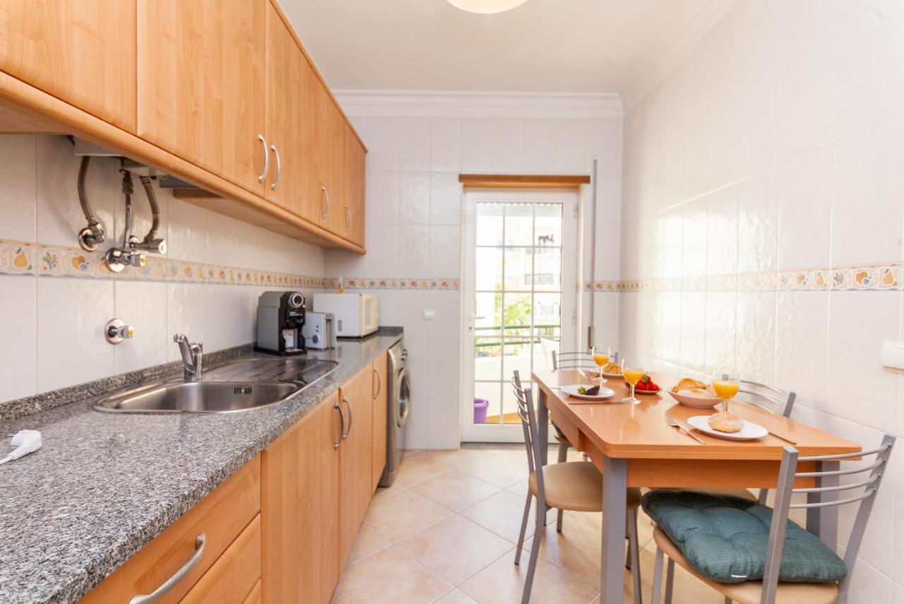 A54 - Perola Apartment In Armacao De Pera Luaran gambar